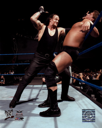 AAGN057~Undertaker-181-Postes.jpg